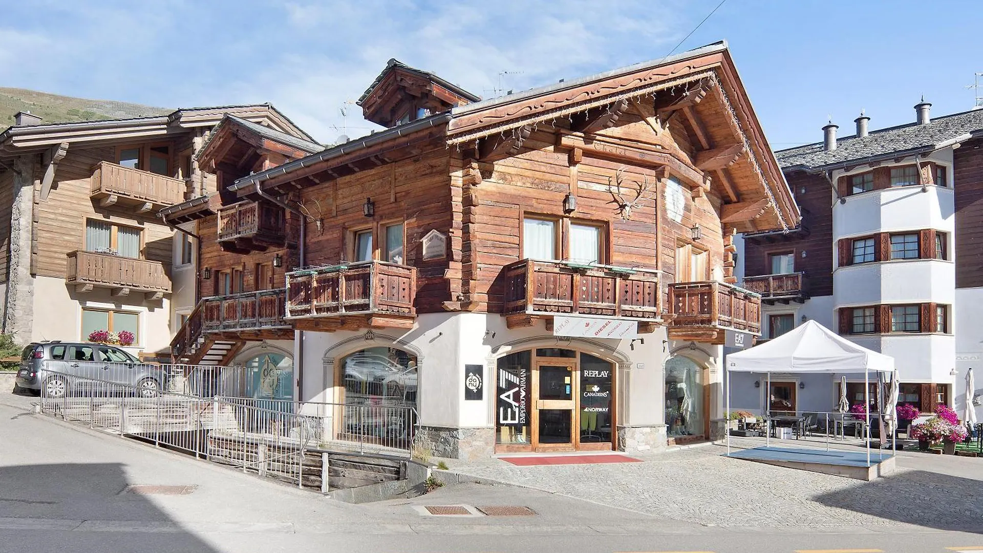 Chalet Picchio Quadrilocale Livigno Apartment